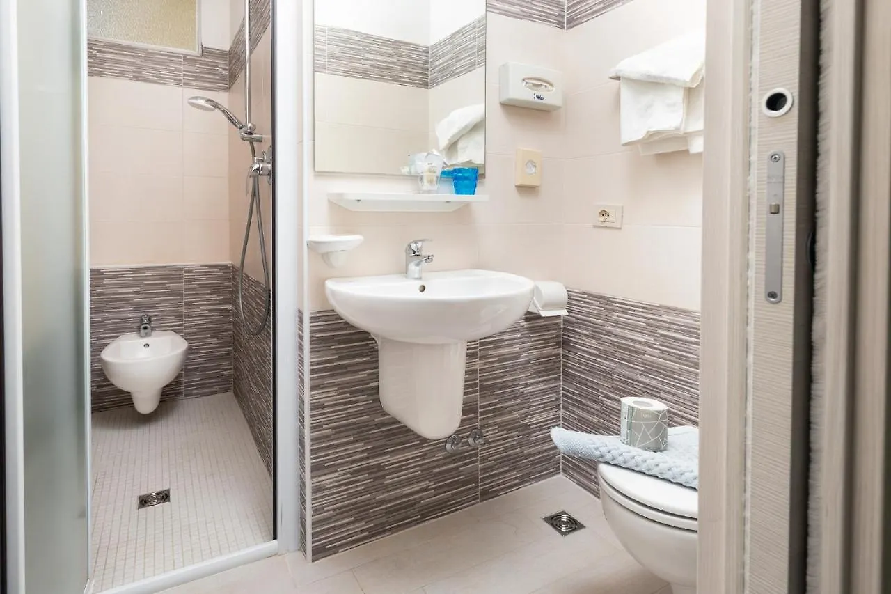 Albergo Eva Rimini 3*,